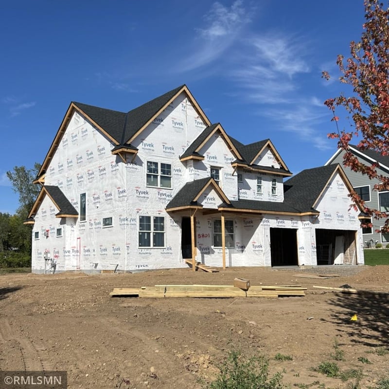 5801 Century Rg, Woodbury, MN 55129