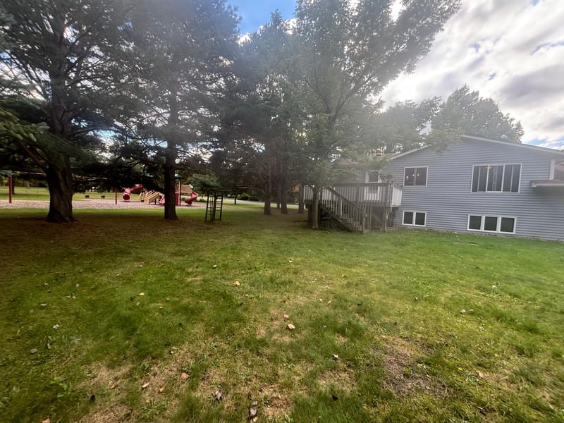469 Campbell Ln NW, Hutchinson, MN 55350