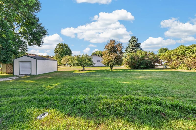 515 SW 9th St SW, Braham, MN 55006