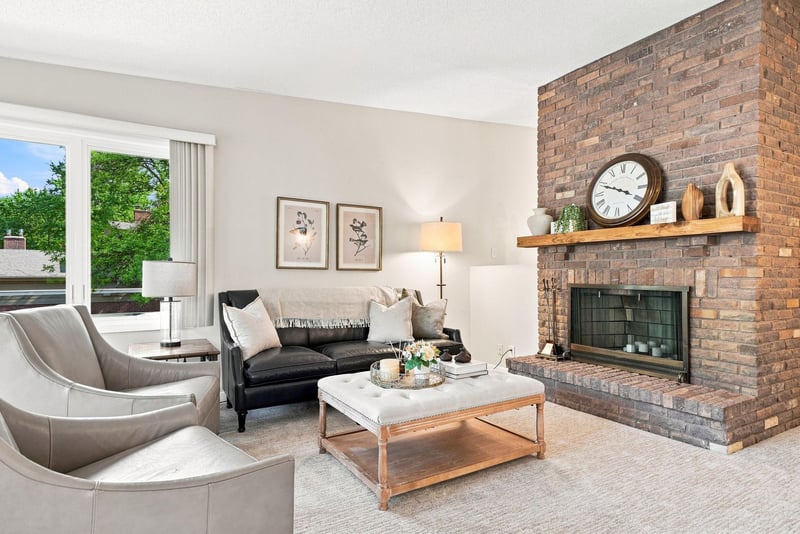 9701 Mill Creek Dr, Eden Prairie, MN 55347