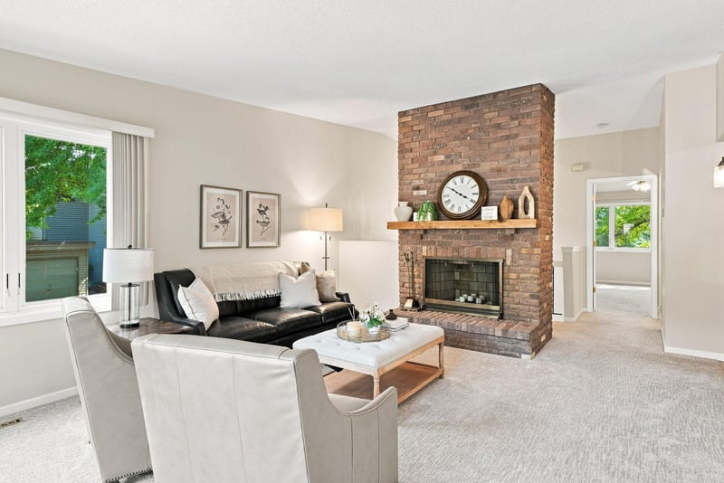 9701 Mill Creek Dr, Eden Prairie, MN 55347
