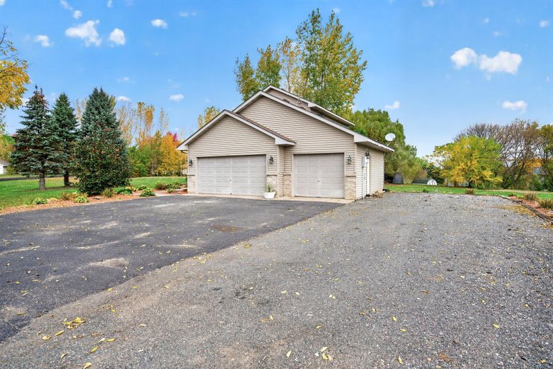 13640 Nester Ct, Lindstrom, MN 55045