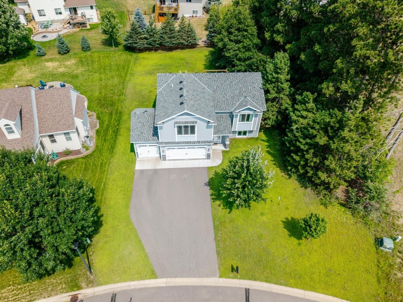 1522 35th Ave SW, Cambridge, MN 55008
