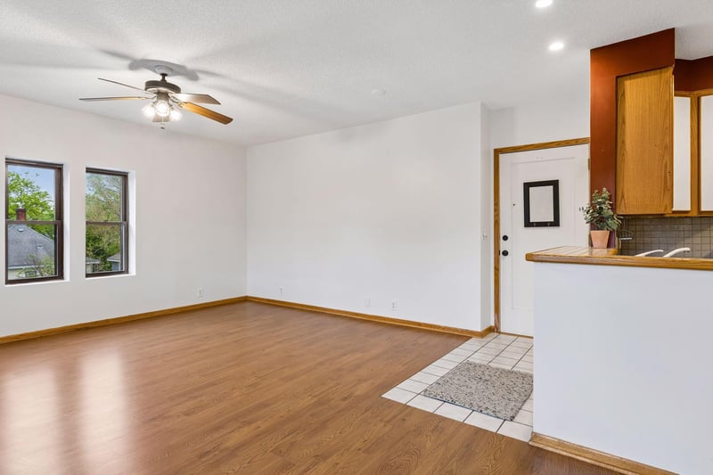 2733 Girard Ave S #305, Minneapolis, MN 55408