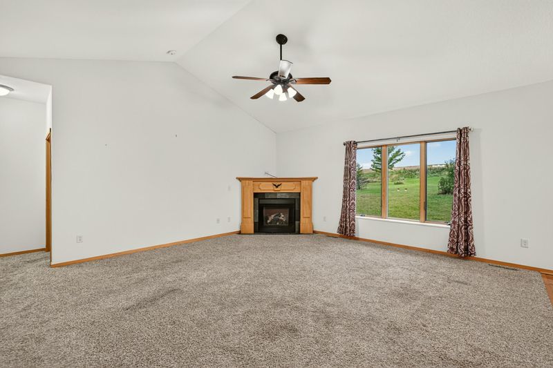 1908 Country View Dr, Saint Charles, MN 55972