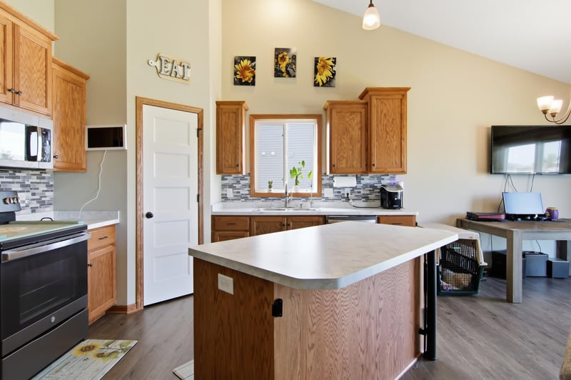 411 Staples Rd, Osceola, WI 54020