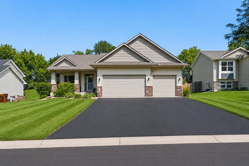 933 Trellis St, Jordan, MN 55352