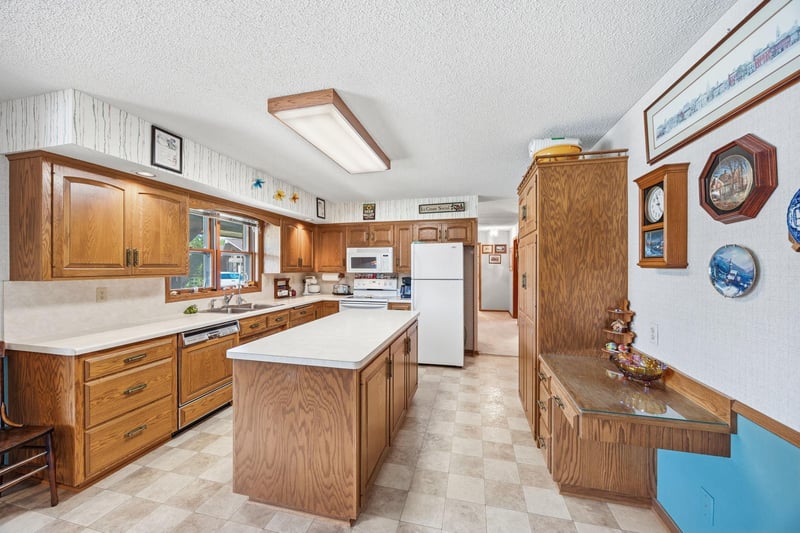 310 Lincoln St, Norwood Young America, MN 55397
