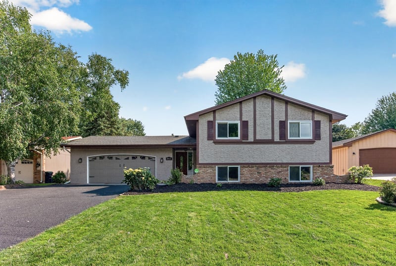 8041 60 1/2 Ave N, New Hope, MN 55428