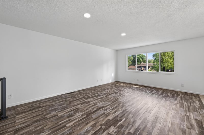 8041 60 1/2 Ave N, New Hope, MN 55428