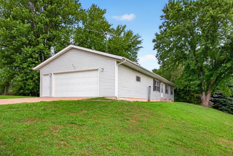 7559 Safari Ct NW, Rochester, MN 55901