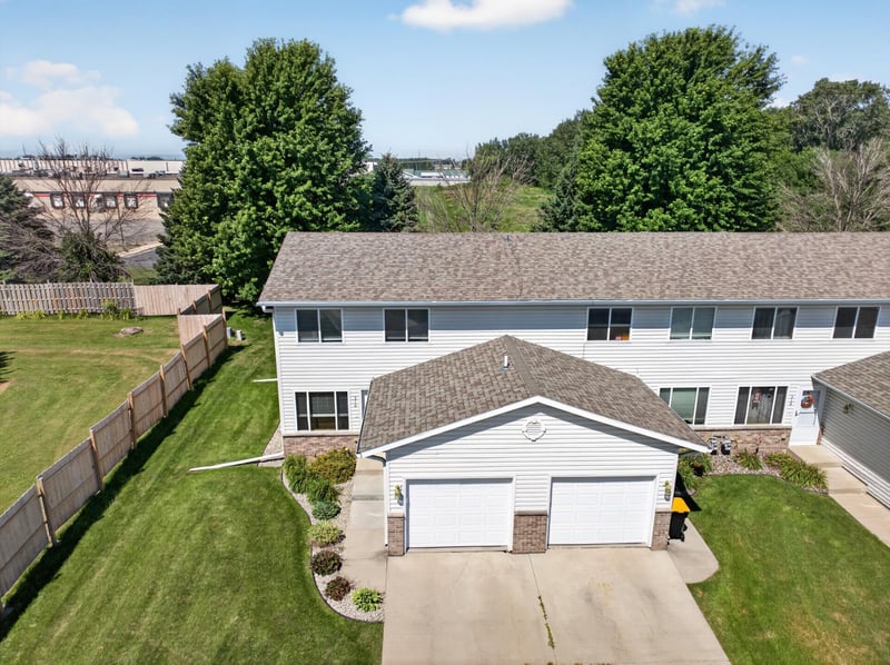 310 10th Ave NW, Byron, MN 55920