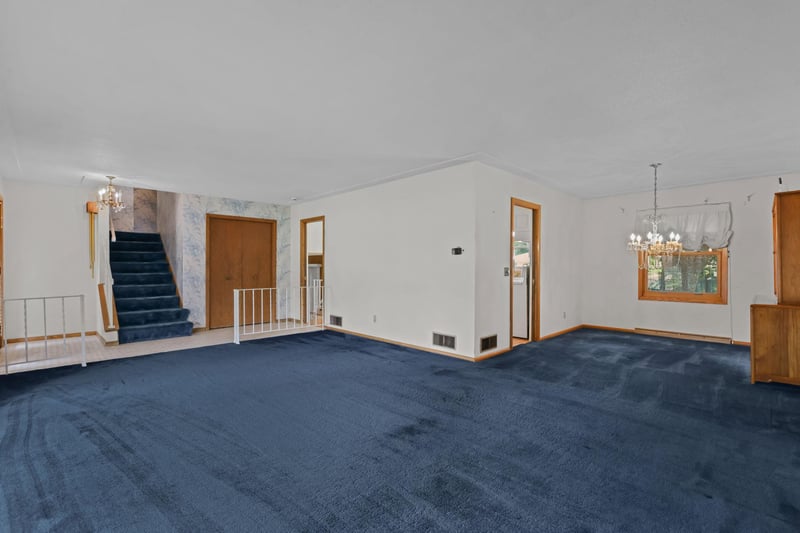 413 Rice Creek Blvd NE, Fridley, MN 55432
