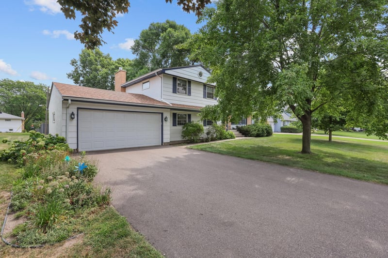 413 Rice Creek Blvd NE, Fridley, MN 55432