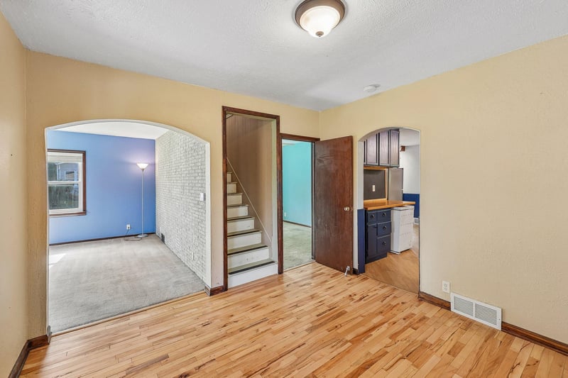 2229 Oak Hill Pl, North Saint Paul, MN 55109