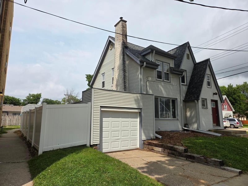 17 13th Ave SW, Rochester, MN 55902