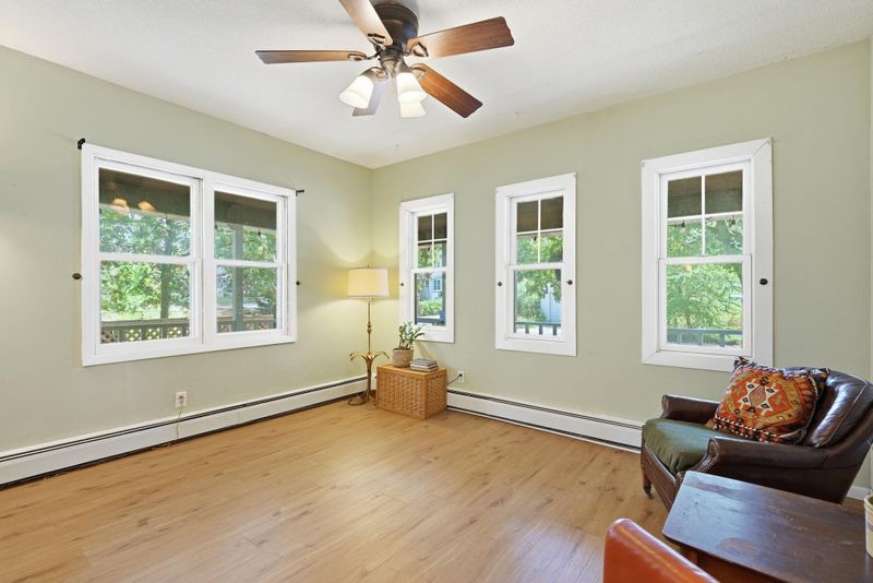 949 Hatch Ave, Saint Paul, MN 55103