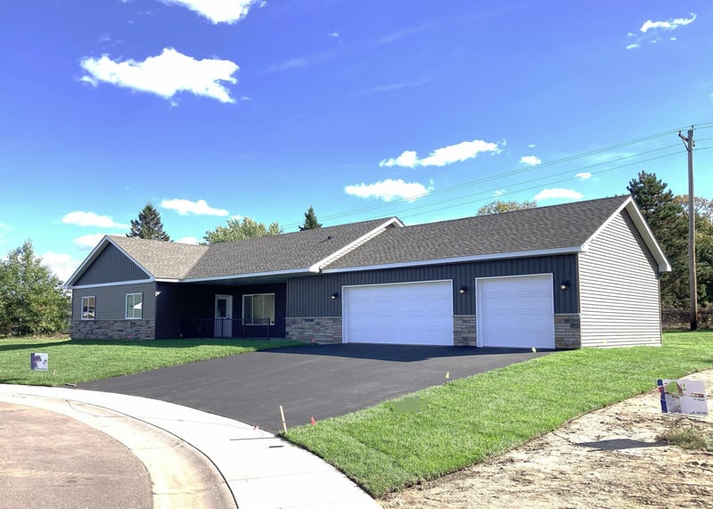 1058 241st Ln NE, East Bethel, MN 55005