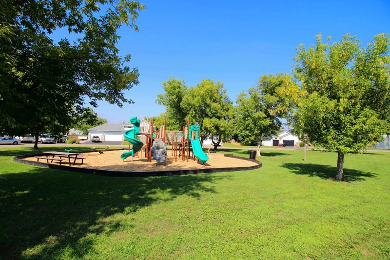 1058 241st Ln NE, East Bethel, MN 55005