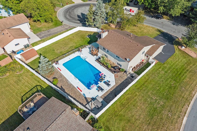 4717 Covington Cir, Eagan, MN 55122