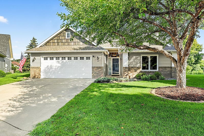 119 Cheval Dr, Sartell, MN 56377