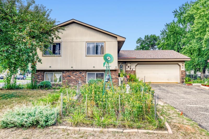 1501 131st Ln NE, Blaine, MN 55449