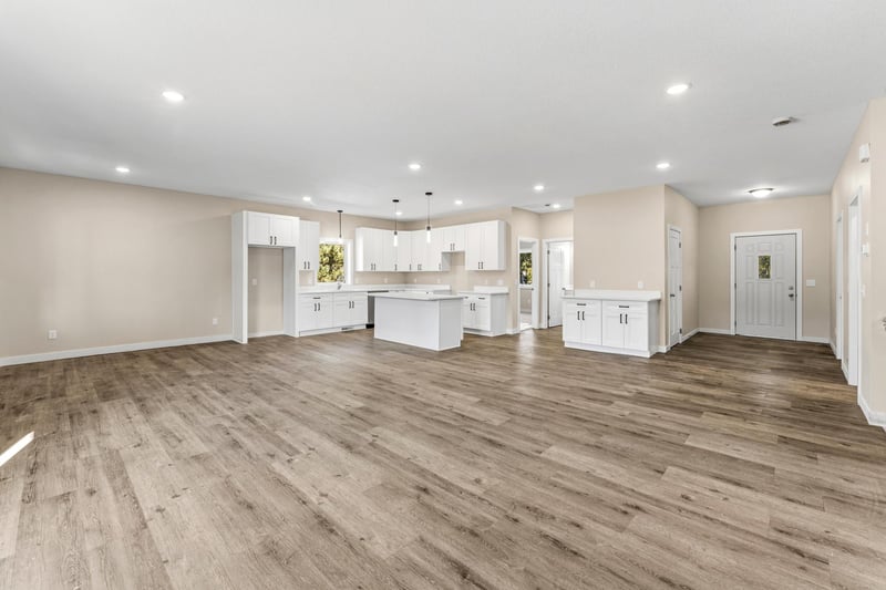 33006 Hilary Cir, Cambridge, MN 55008