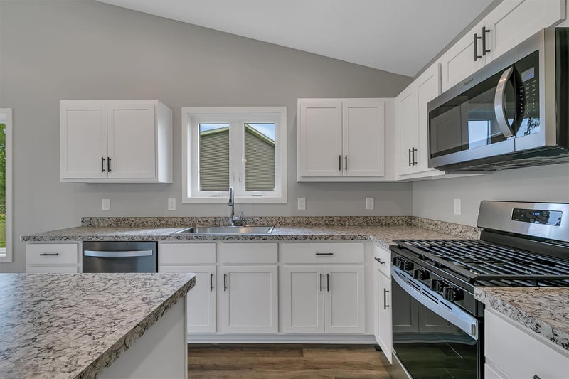 24289 Forest View Cir, Saint Augusta, MN 56301