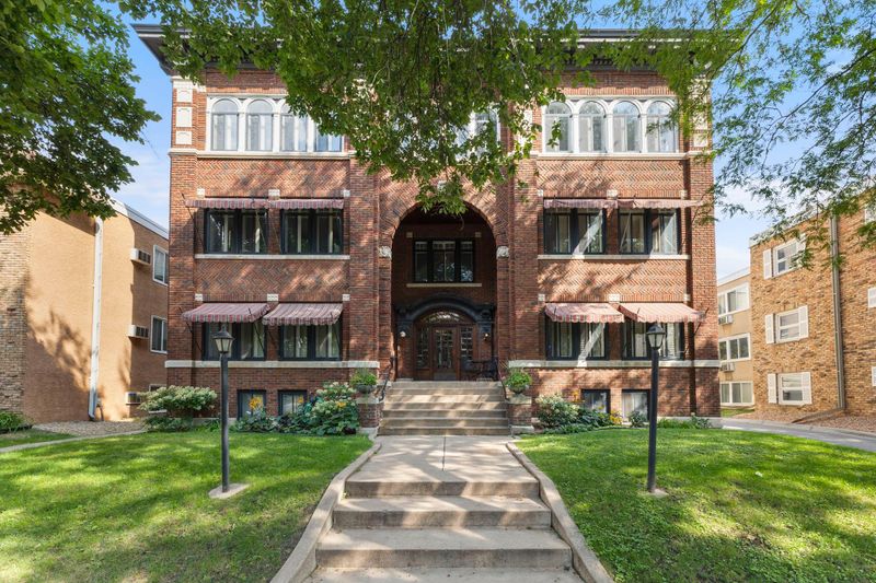 2719 Humboldt Ave S #E, Minneapolis, MN 55408