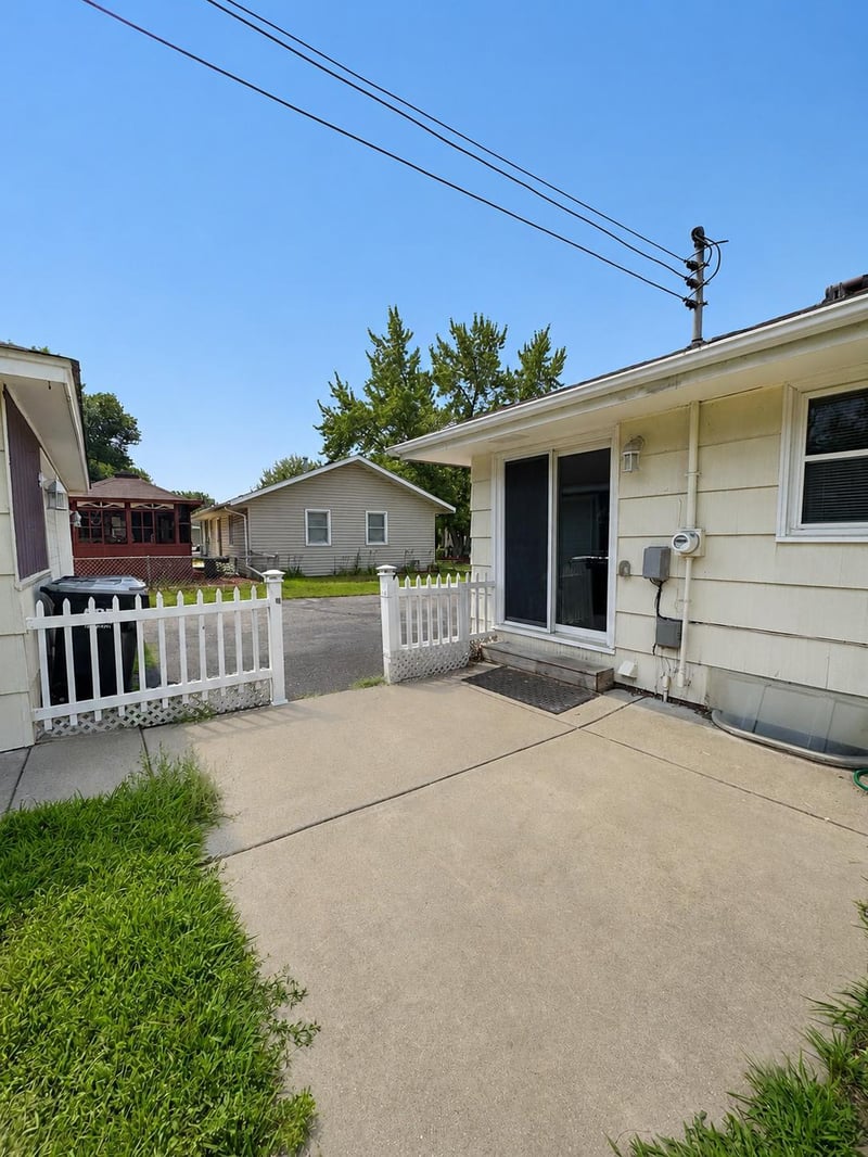 11219 Bittersweet St NW, Coon Rapids, MN 55433