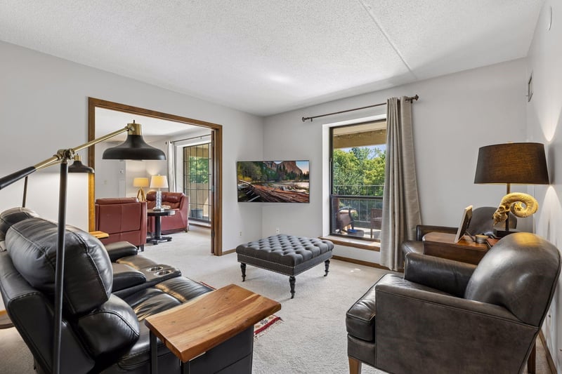 6710 Vernon Ave S #410, Edina, MN 55436
