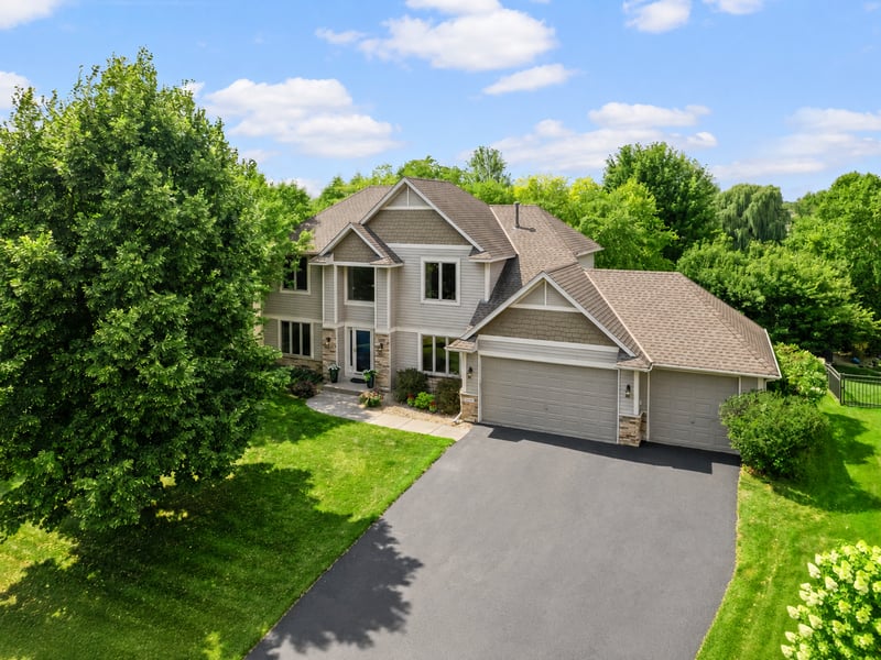 18462 Gladstone Blvd N, Maple Grove, MN 55311