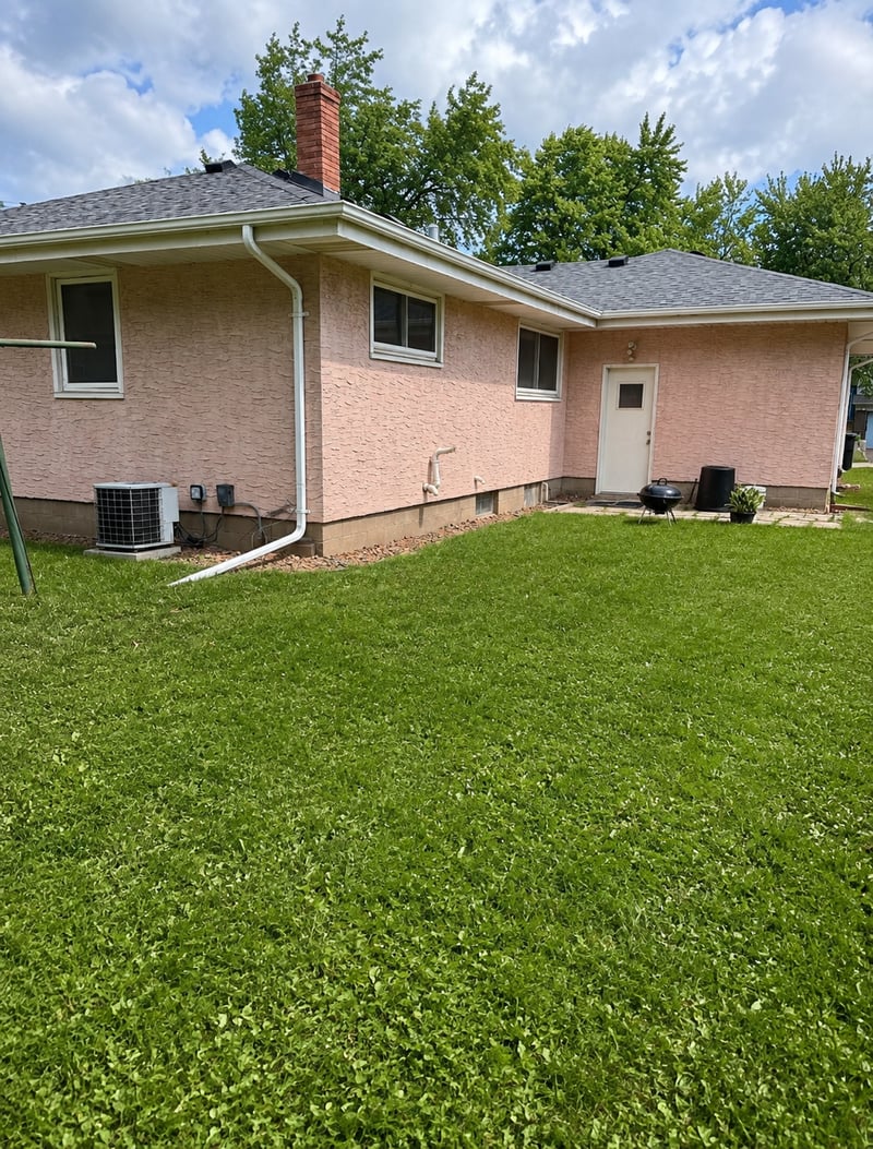 1600 Suburban Ave, Saint Paul, MN 55106