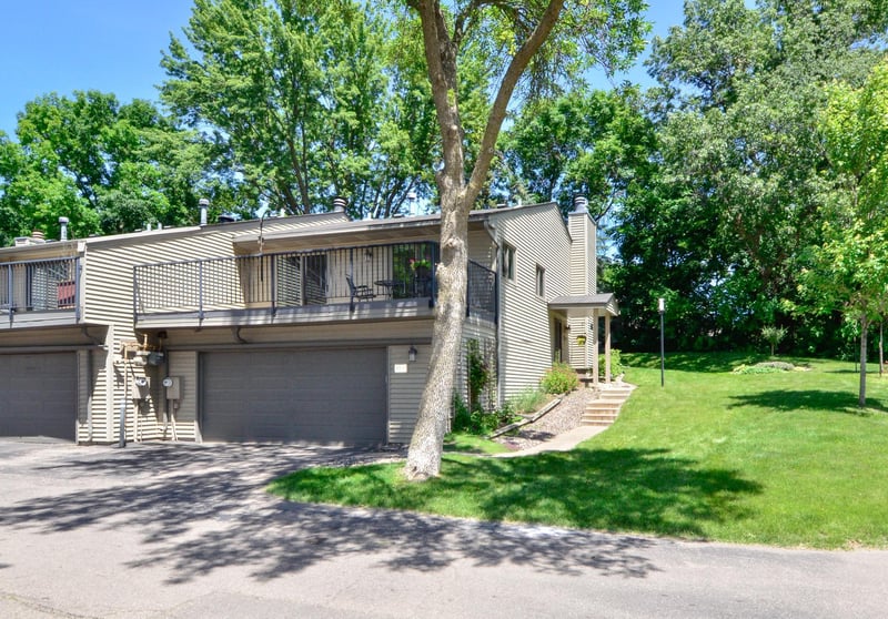 4406 Arden View Ct, Arden Hills, MN 55112