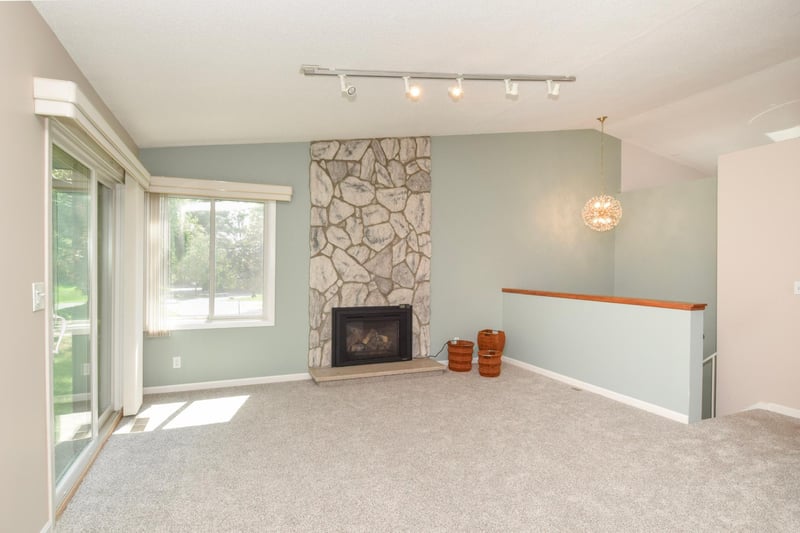 4406 Arden View Ct, Arden Hills, MN 55112
