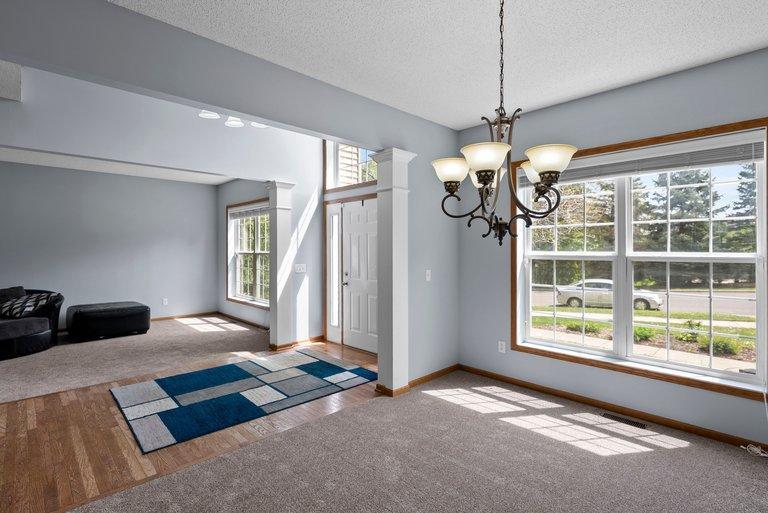 7128 Timber Crest Dr S, Cottage Grove, MN 55016
