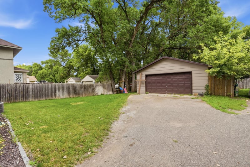 615 16th St SW, Willmar, MN 56201