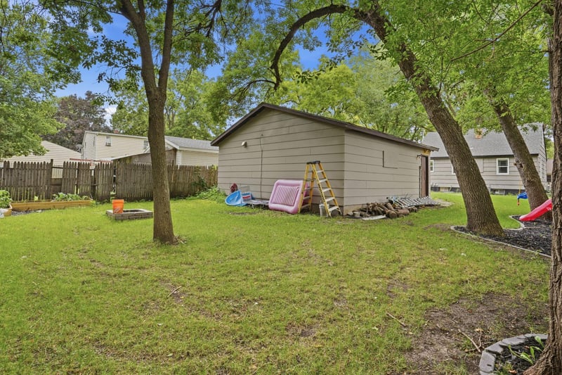 615 16th St SW, Willmar, MN 56201