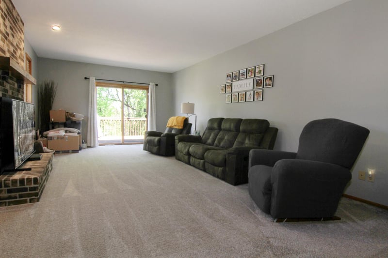 7818 Davidson Ct, Inver Grove Heights, MN 55076