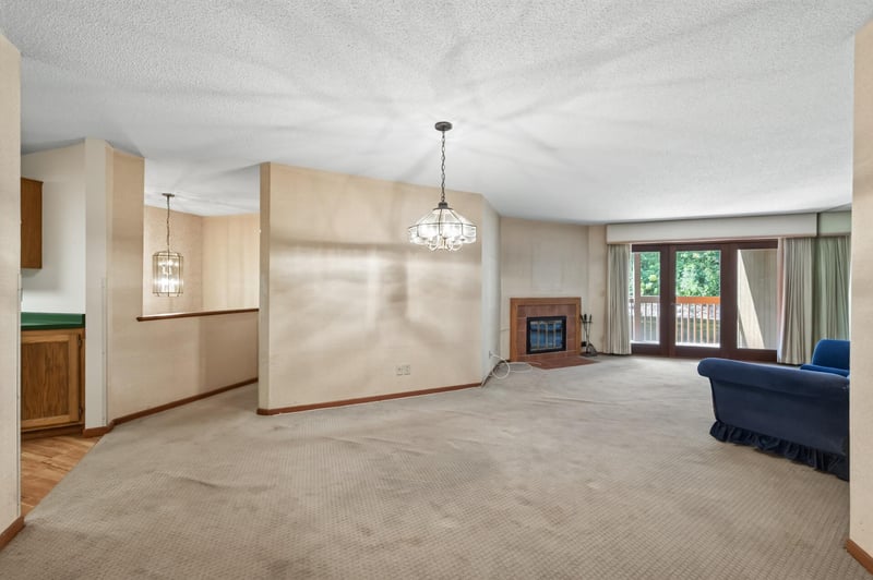15695 Sussex Dr, Minnetonka, MN 55345