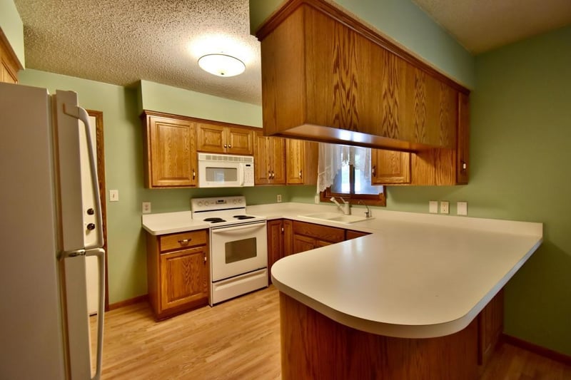801 Maywood Dr, Saint Cloud, MN 56303