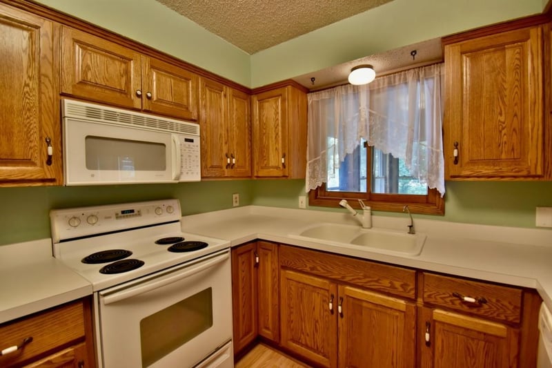 801 Maywood Dr, Saint Cloud, MN 56303