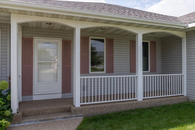 2810 Sunset Ln NE, Rochester, MN 55906