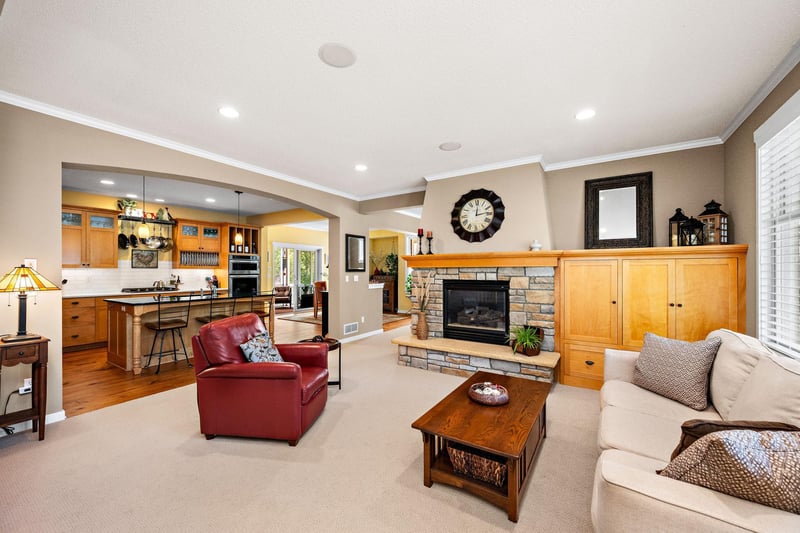 542 Newman Trl, Stillwater, MN 55082