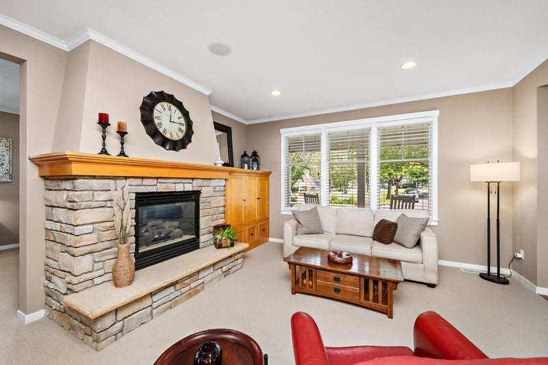 542 Newman Trl, Stillwater, MN 55082
