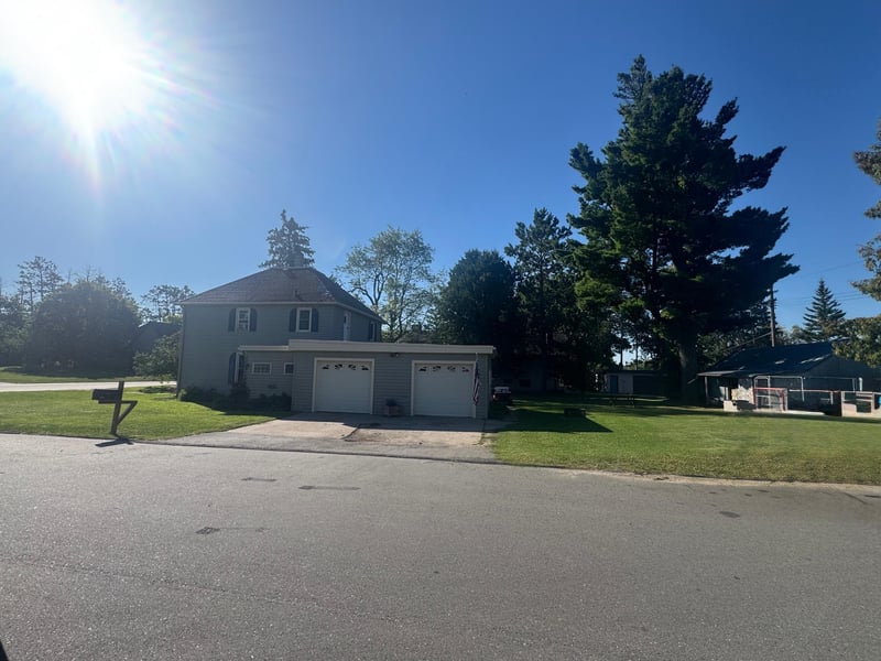 421 Geary Ave NE, Bagley, MN 56621