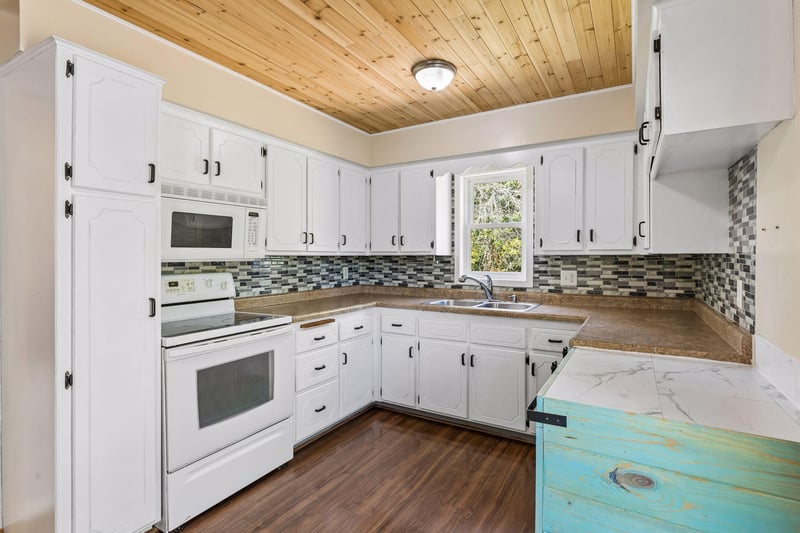 28575 Flamingo St NW, Isanti, MN 55040