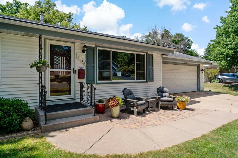 8918 Emerson Ave S, Bloomington, MN 55420