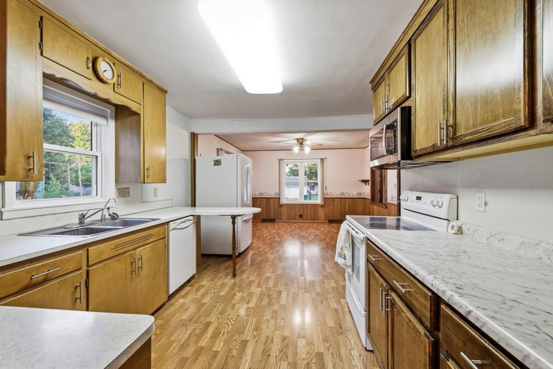 307 S 4th St, Le Sueur, MN 56058
