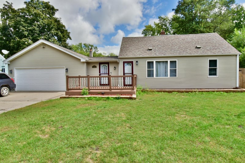 5366 Saint Stephens St, Mounds View, MN 55112